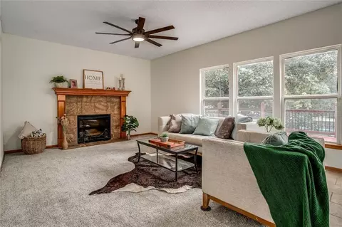 Living - 728 S Kisner Dr, Independence, MO 64056 photo 1 of 4