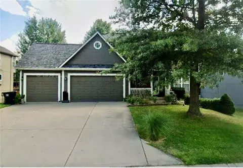 728 S Kisner Dr, Independence, MO 64056