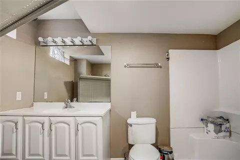 Bath - 728 S Kisner Dr, Independence, MO 64056 photo 4 of 4