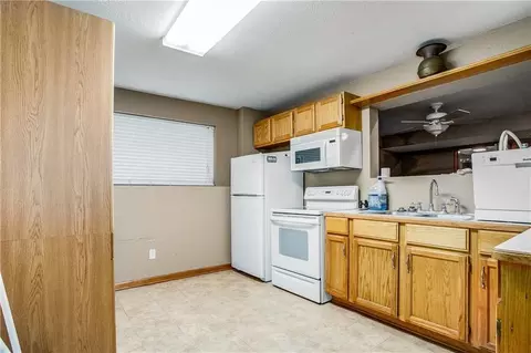 Kitchen - 728 S Kisner Dr, Independence, MO 64056 photo 3 of 3