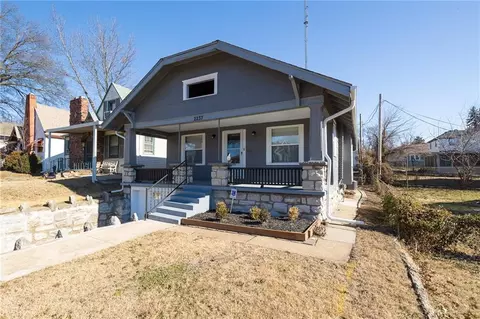 2237 Hardesty Ave, Kansas City, MO 64127