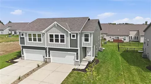 1312 S 4th St, Louisburg, KS 66053