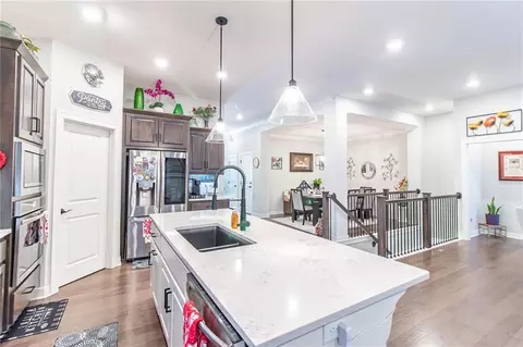 Kitchen - 520 SE David Rd, Lees Summit, MO 64082 photo 4 of 7
