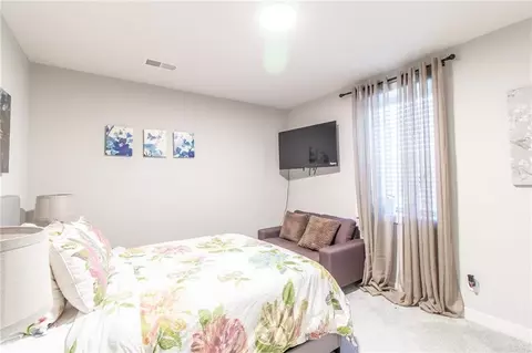 Bedroom - 520 SE David Rd, Lees Summit, MO 64082 photo 4 of 7
