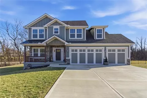 2101 Petty Rd, Kearney, MO 64060