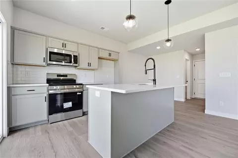 Kitchen - 27118 E Oak View Dr, Lees Summit, MO 64086 photo 1 of 2