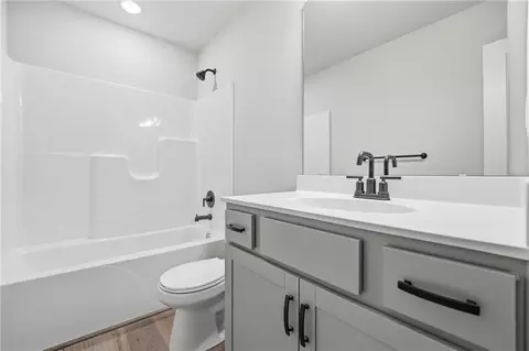 Bath - 27118 E Oak View Dr, Lees Summit, MO 64086 photo 2 of 2