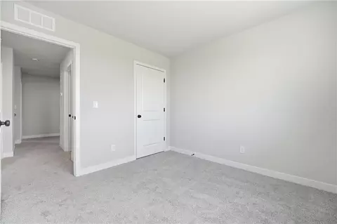 Bedroom - 27118 E Oak View Dr, Lees Summit, MO 64086 photo 3 of 5