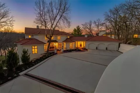 17040 S Highland Ridge Dr, Loch Lloyd, MO 64012