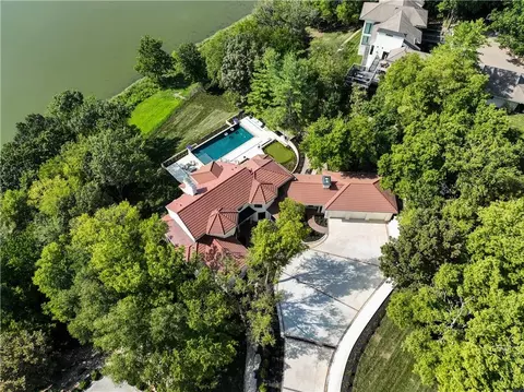17040 S Highland Ridge Dr, Loch Lloyd, MO 64012