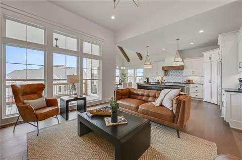 13407 W 174th Ter, Overland Park, KS 66221