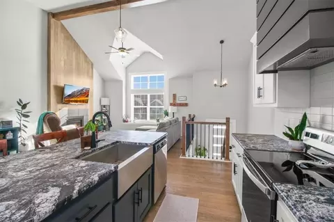 904 NW Lindenwood Dr, Grain Valley, MO 64029