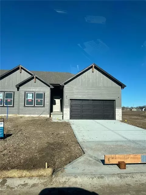 1224 SE Windbreak Dr, Lees Summit, MO 64081 photo 3