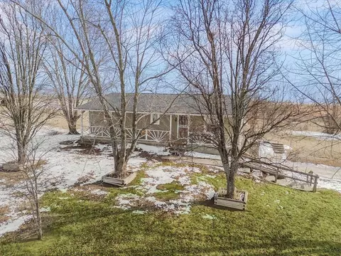 24723 S Old Drum Rd, Garden City, MO 64747