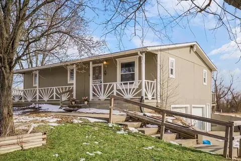 24723 S Old Drum Rd, Garden City, MO 64747