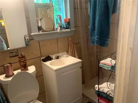 Bath - 10906 E Truman Rd, Independence, MO 64052 photo 1 of 12