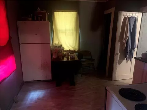 Entry Way - 10906 E Truman Rd, Independence, MO 64052 photo 1 of 5