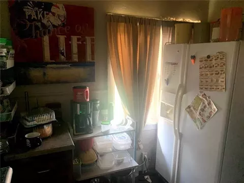 Kitchen - 10906 E Truman Rd, Independence, MO 64052 photo 7 of 9