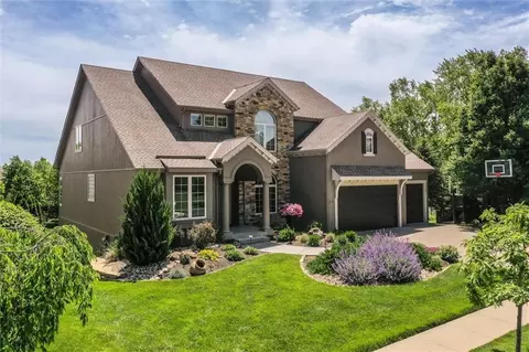 9321 W 156 Pl, Overland Park, KS 66221