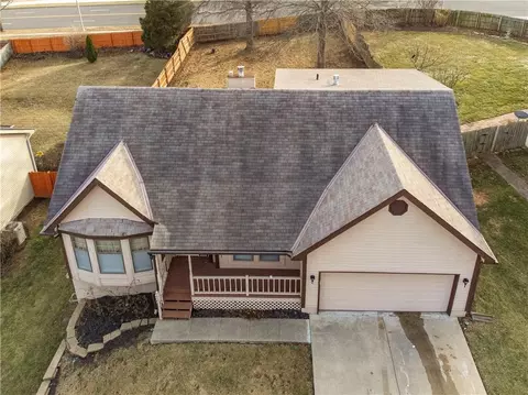 4201 NW 64th Pl, Kansas City, MO 64151