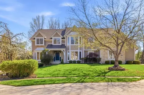 9305 W 139th St, Overland Park, KS 66221
