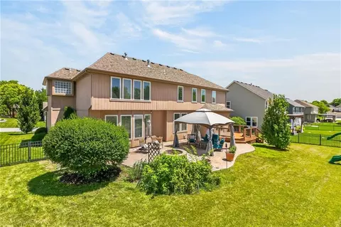 Exterior - 2413 SW Kenwill Dr, Lees Summit, MO 64082 photo 6 of 10