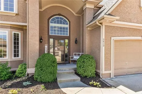 Exterior - 2413 SW Kenwill Dr, Lees Summit, MO 64082 photo 4 of 10