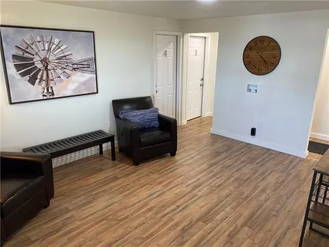 8705 E 63rd Trfy, Kansas City, MO 64133