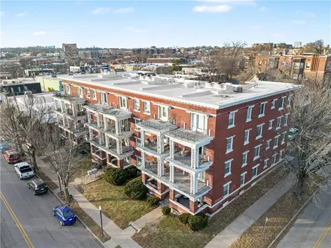 112-120 E 43rd St, Kansas City, MO 64111