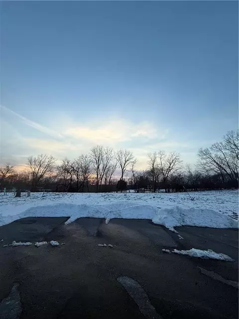 2719 84th Ter, Kansas City, MO 64154