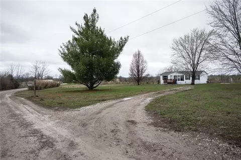 1 SW 575th Rd, Warrensburg, MO 64093
