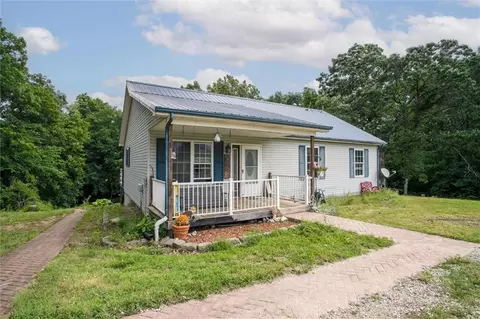 458 NE 200th Rd, Knob Noster, MO 65336