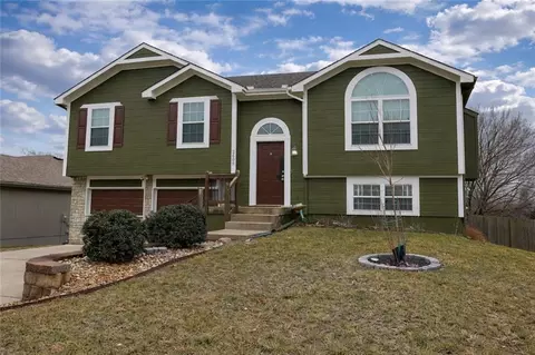 2609 NW 69th Pl, Kansas City, MO 64151