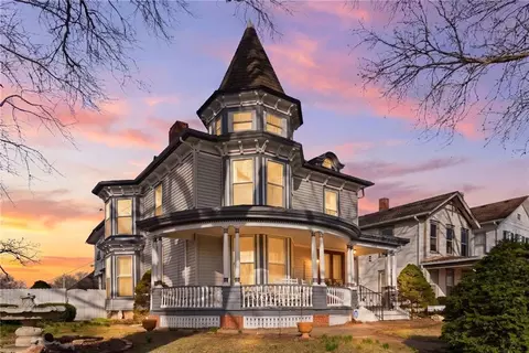 309 N Esplanade St, Leavenworth, KS 66048