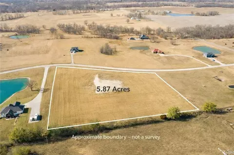 22805 S Bethel Rd, Pleasant Hill, MO 64080