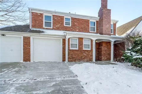 1503 Crossgate Dr, Lawrence, KS 66047