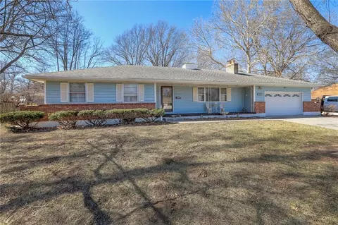 8428 James A Reed Rd, Raytown, MO 64138