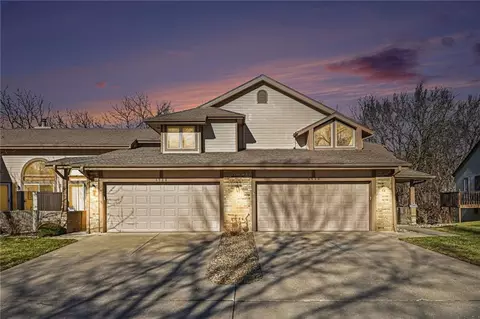 6530 N Revere Dr, Kansas City, MO 64151
