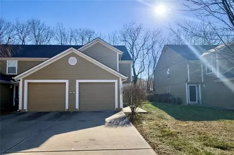 15521 E 48th St, Kansas City, MO 64136