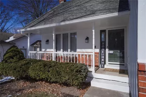 1308 SE 7th St, Lees Summit, MO 64063