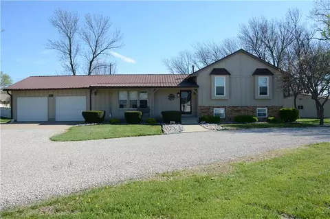1424 Alleghany St, Burlington, KS 66839
