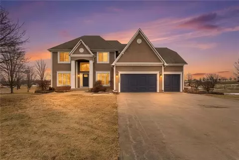 21201 S Jefferson Pkwy, Pleasant Hill, MO 64080