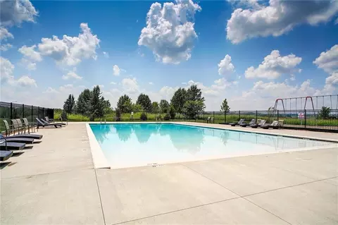 603 Mayfair Ct, Raymore, MO 64083 photo 38