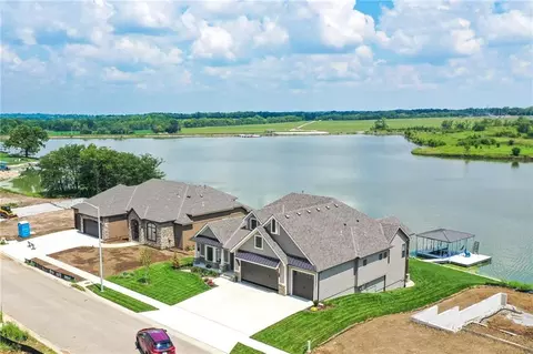 603 Mayfair Ct, Raymore, MO 64083 photo 10