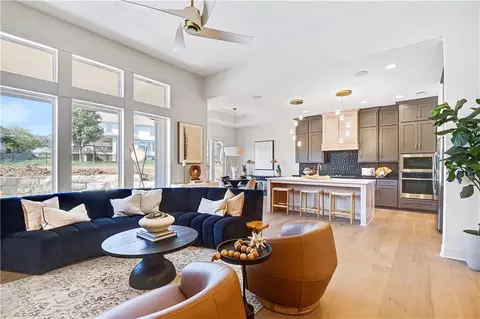 22093 W 94th Ter, Lenexa, KS 66220