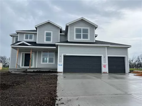 19007 W 170th Ter, Olathe, KS 66062