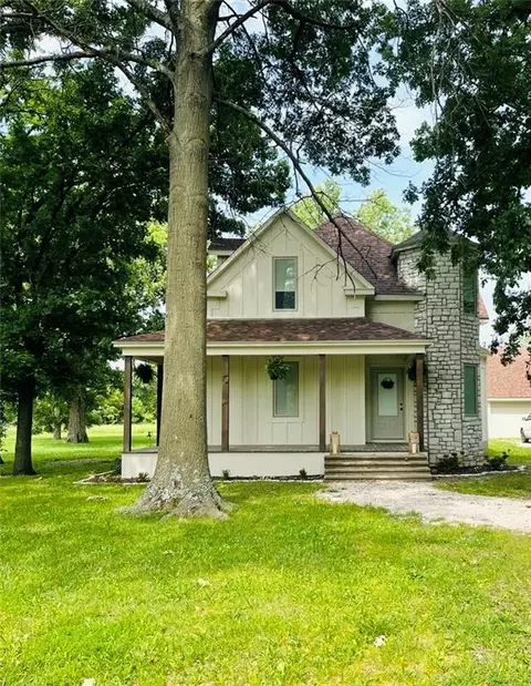 204 N 32nd St, Parsons, KS 67357