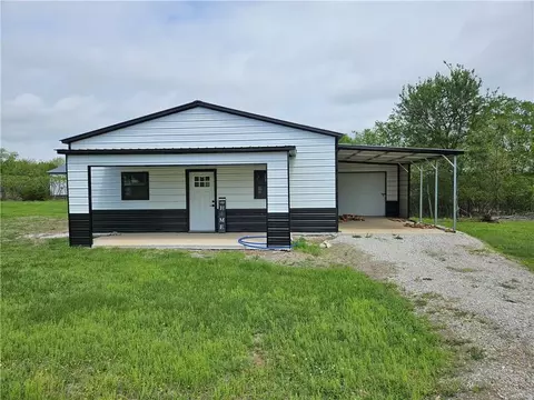 1 Basswood Ln, Linn Valley, KS 66040