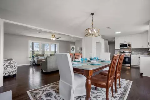 Dining - 12301 E 233rd St, Peculiar, MO 64078 photo 4 of 6