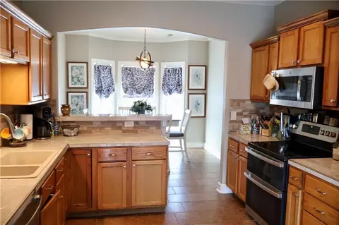 Kitchen - 962 NW 445 Rd, Centerview, MO 64019 photo 1 of 3